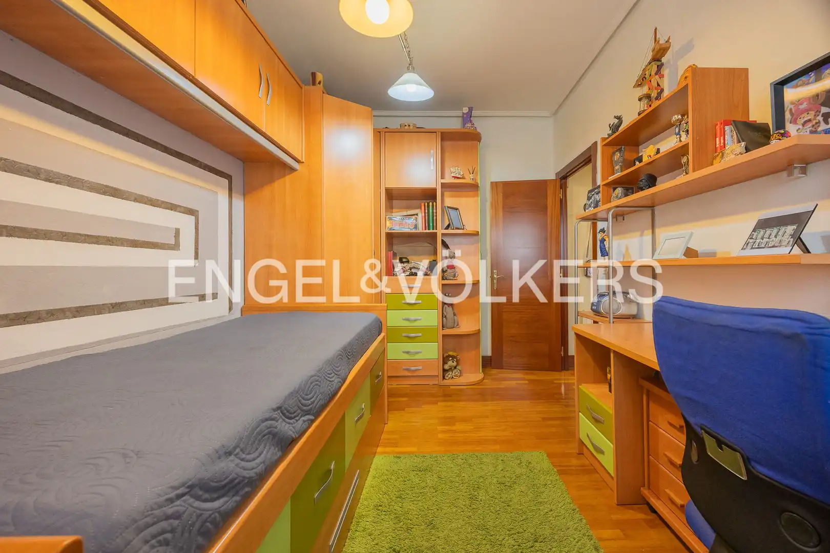 Habitación de Piso en venta en Bilbao  con Calefacción y Terraza