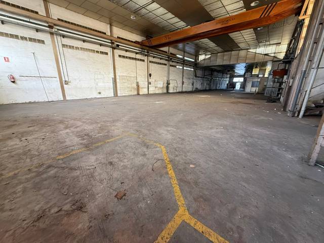 Nave industrial en Venta en La Portalada - Varea