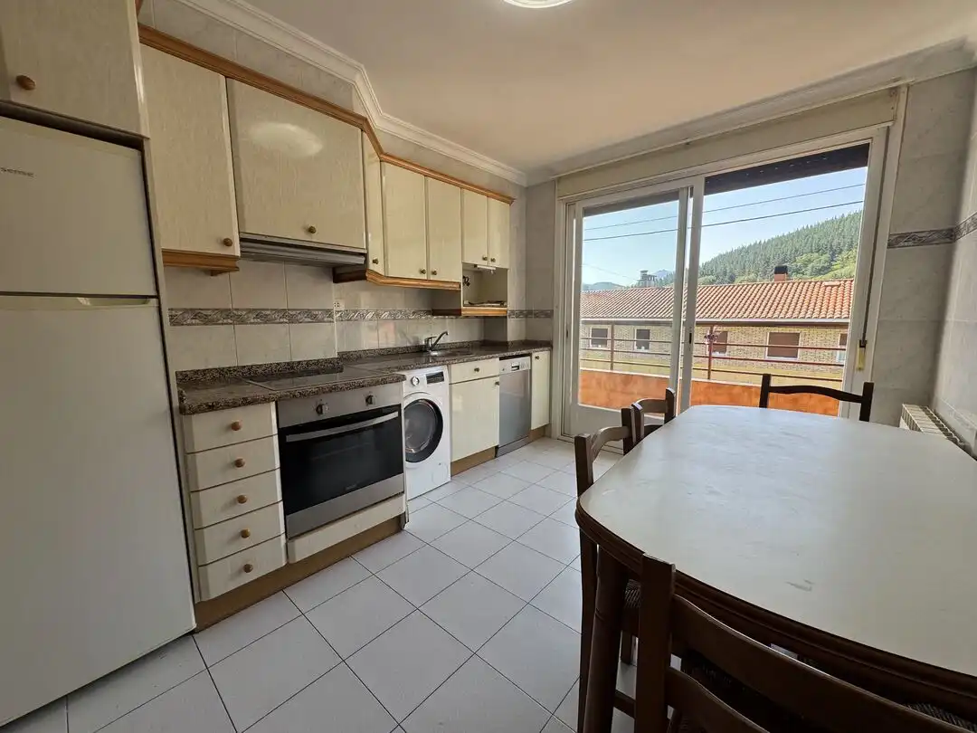 Kitchen of Flat for sale in Legazpi  with Heating and Balcony