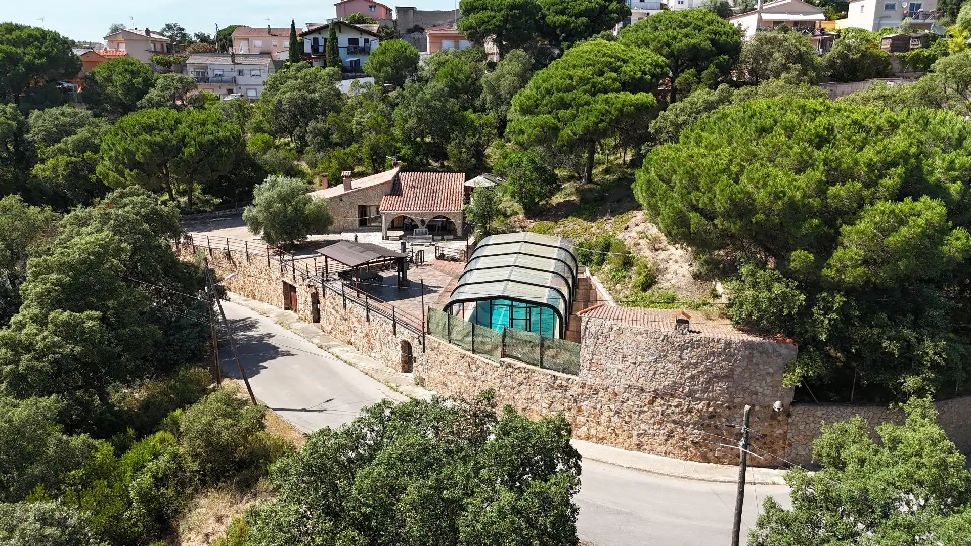 Detached house with pool for sale in Carrer Carrer Farigola