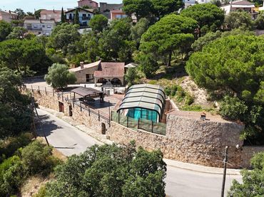 Xalet amb piscina en venda a Carrer Carrer Farigola