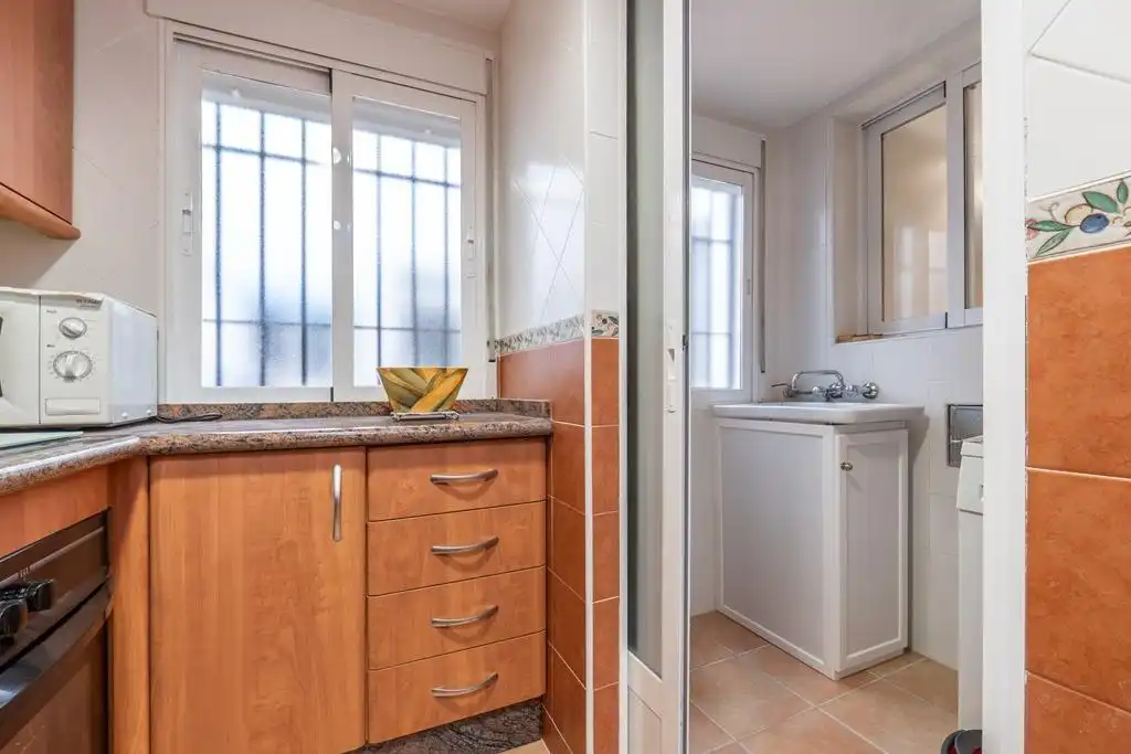Baño de Piso en venta en Granada con Aire acondicionado, Calefacción y Terraza