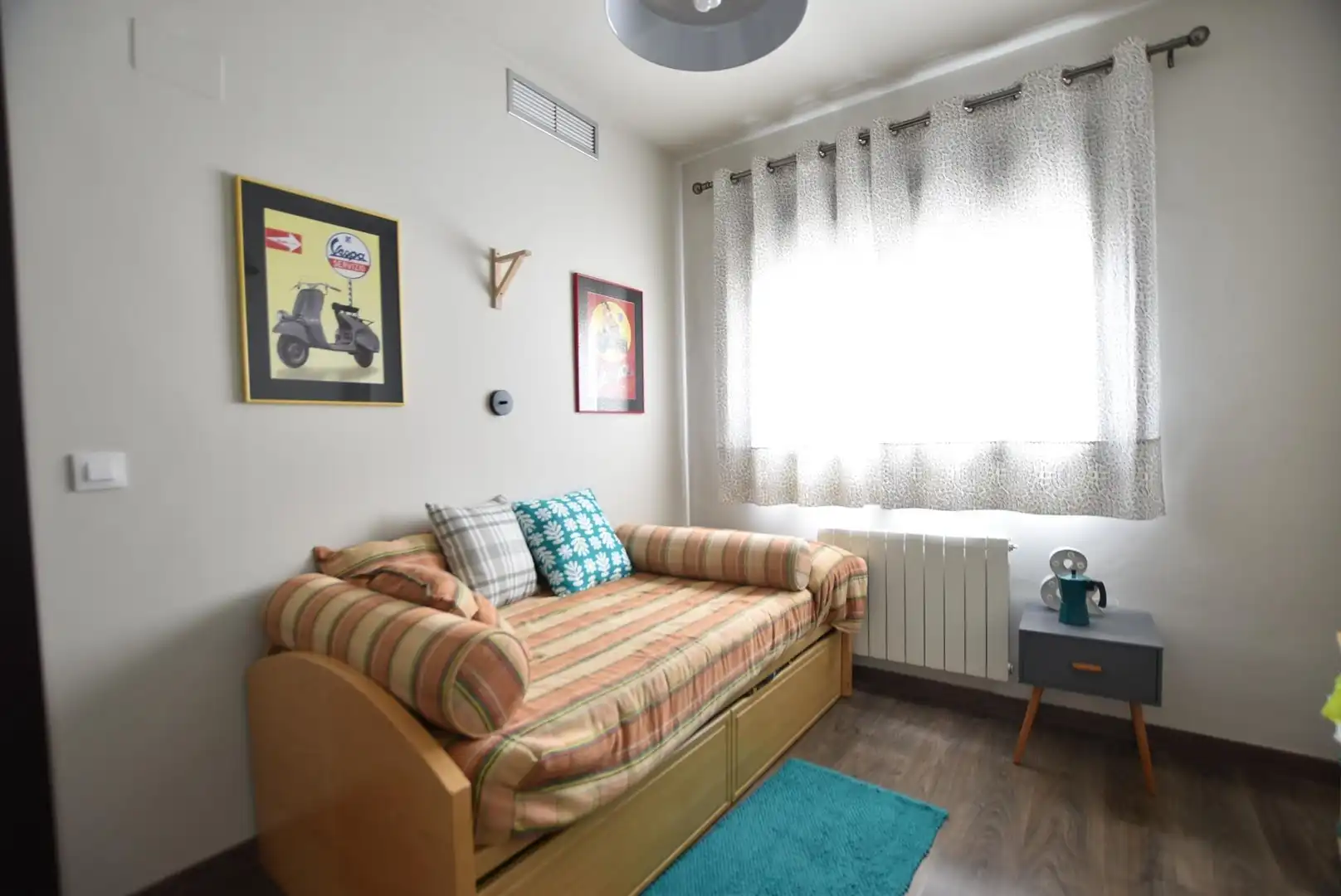Bedroom of Flat for rent in Granada  with Air Conditioner, Heating and Furnished