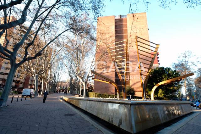 Piso en Venta en Passeig d'Urrutia en El Turó de la Peira