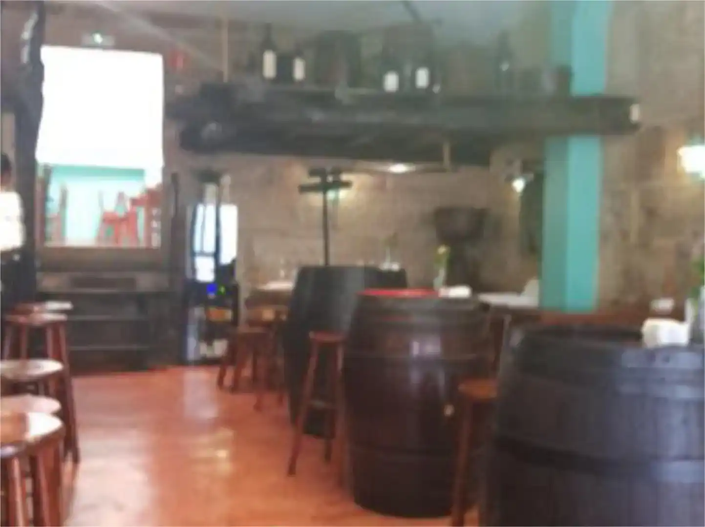 Local de lloguer en Marín amb Moblat