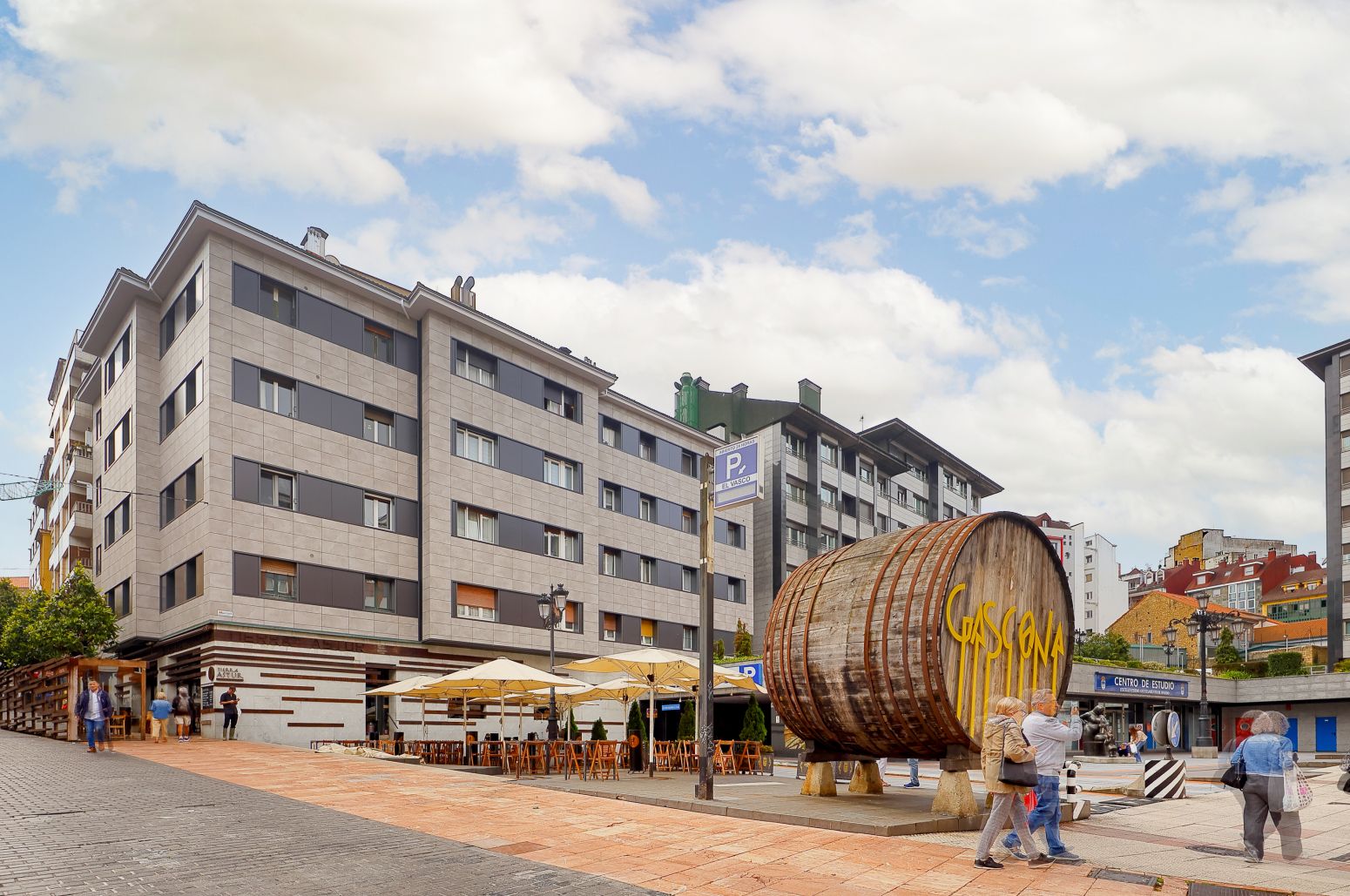 Exterior view of Flat for sale in Oviedo   with Heating, Terrace and Storage room