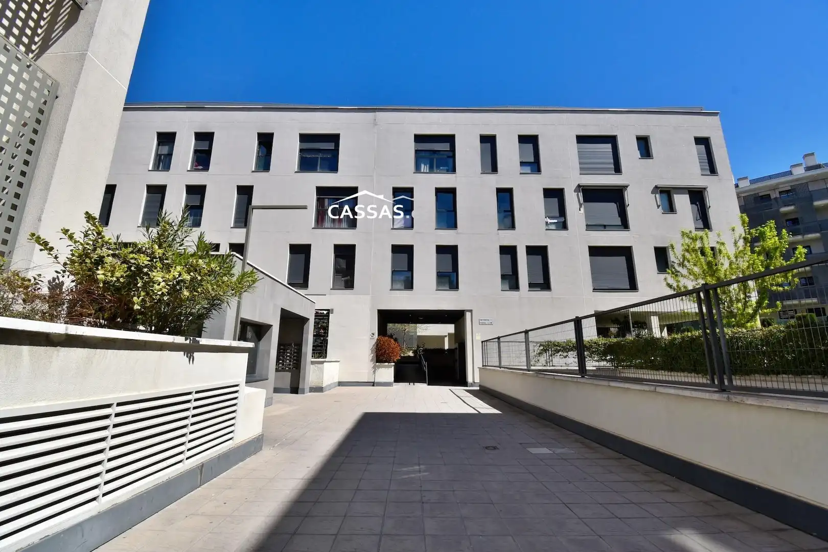 Vista exterior de Àtic en venda en Torrejón de Ardoz amb Calefacció, Terrassa i Traster