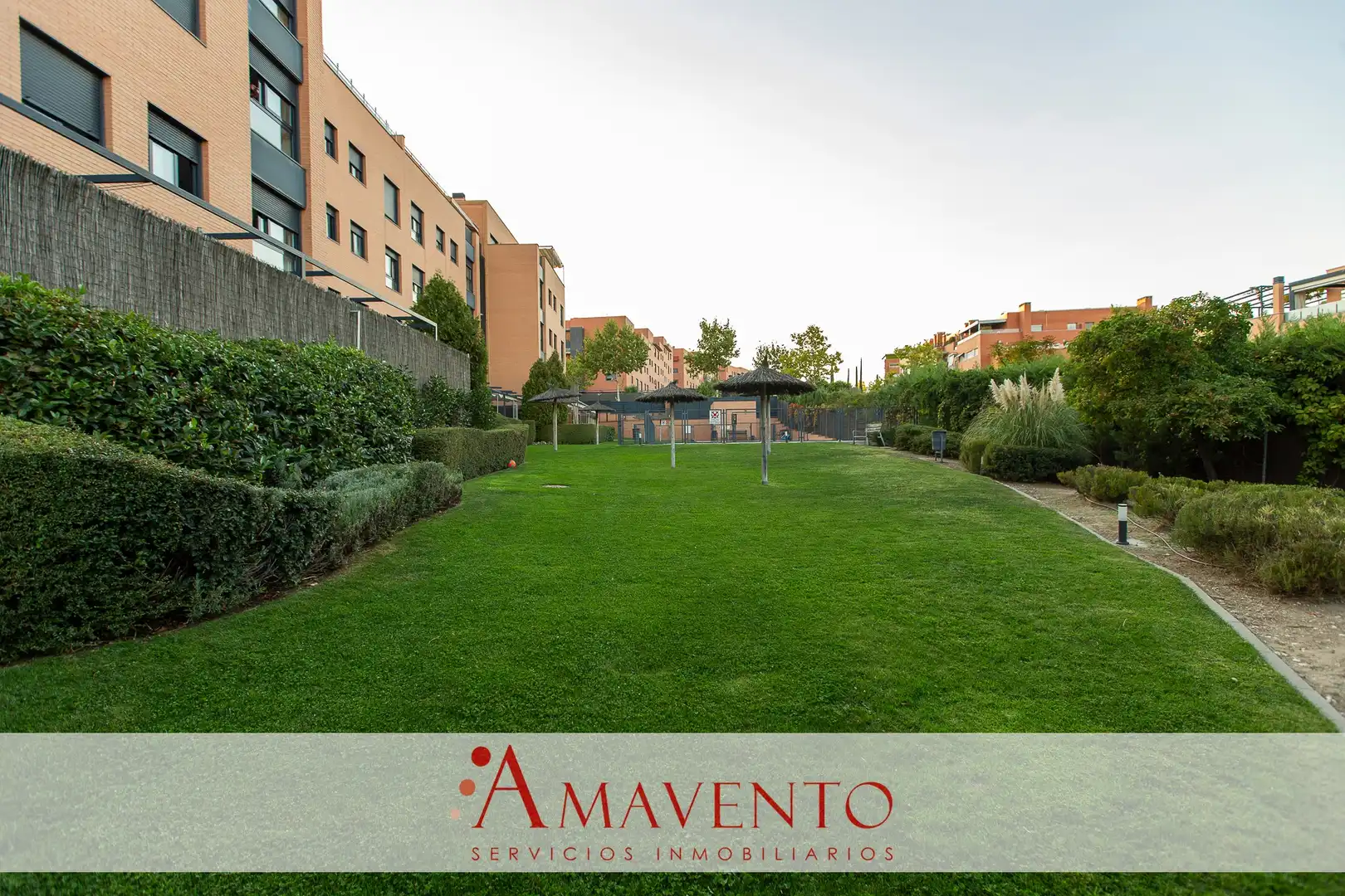 Flat with pool for sale in Miramadrid