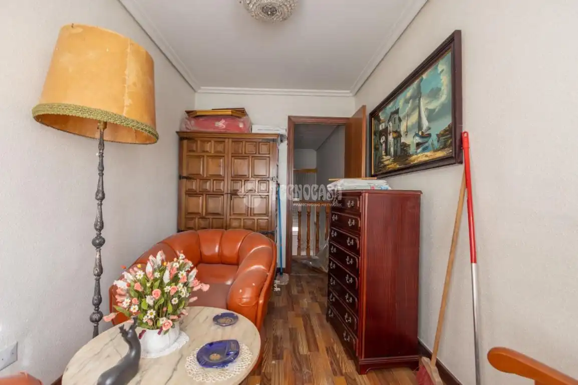 Casa aparellada en venda a Girón, imagen 14