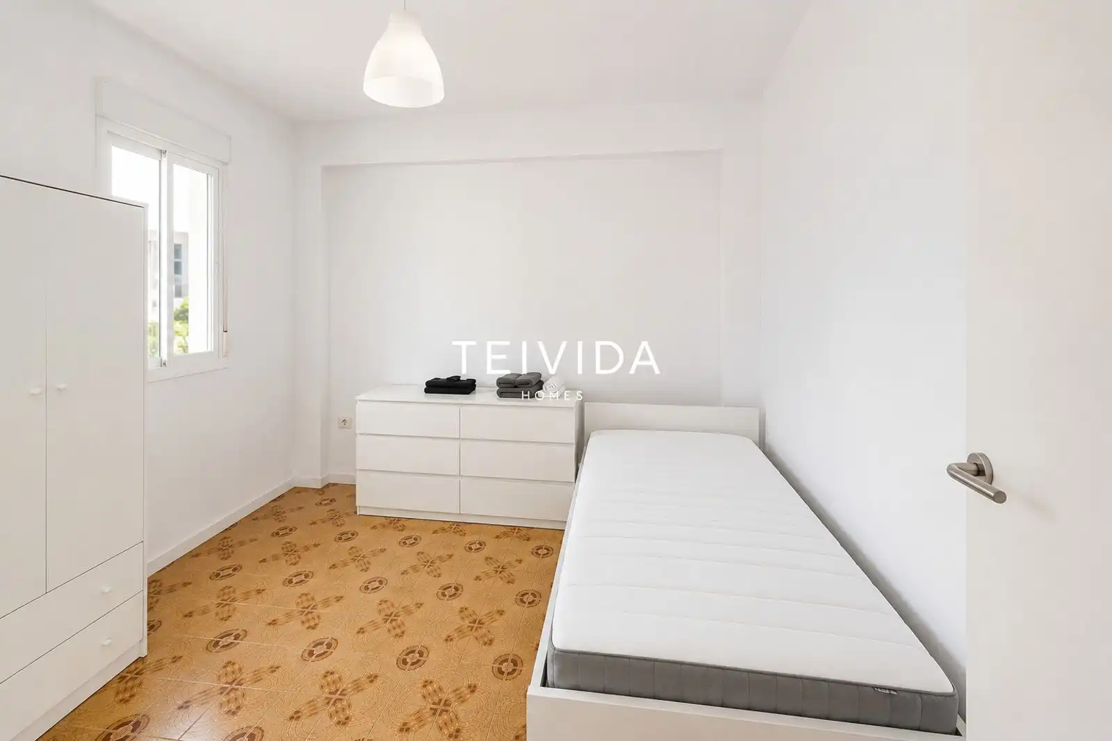 Flat with terrace for sale in Avenida Islas Canarias, imagen 5