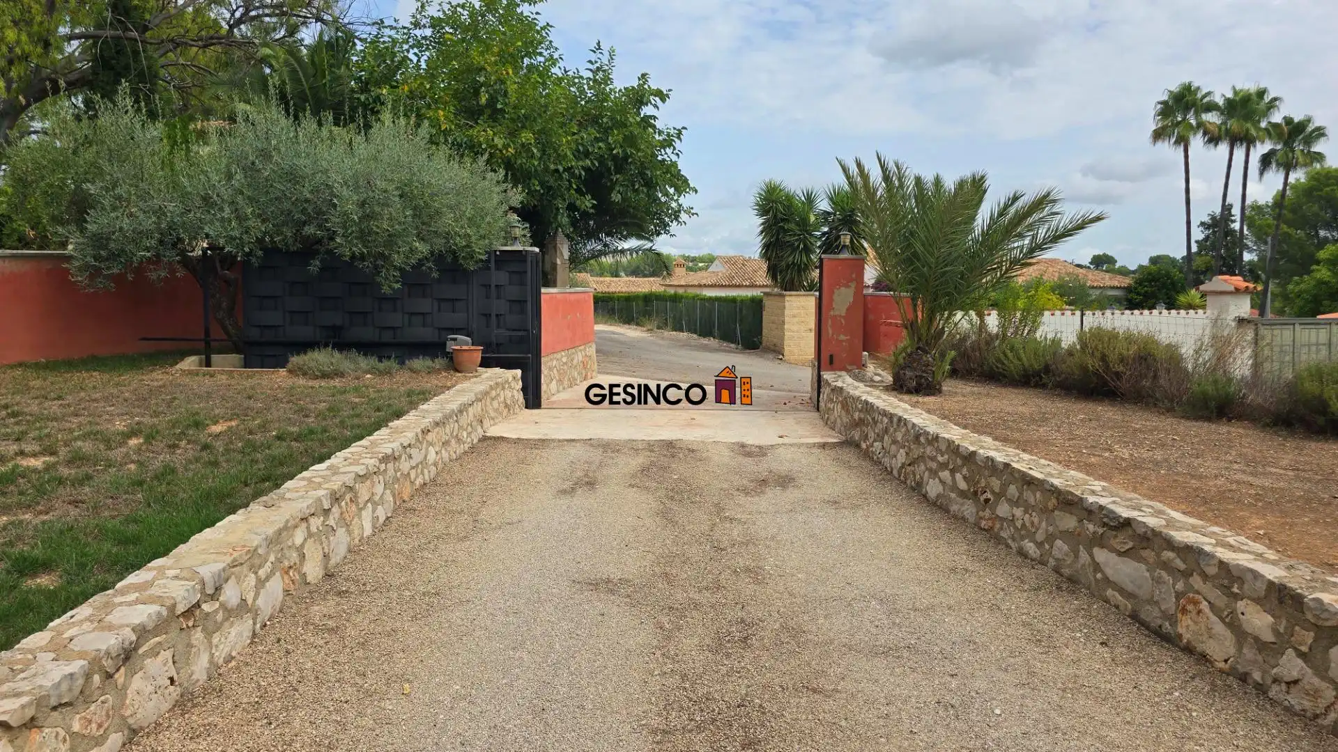 Exterior view of Houses for sale in Ontinyent  with Air Conditioner, Private garden and Storage room
