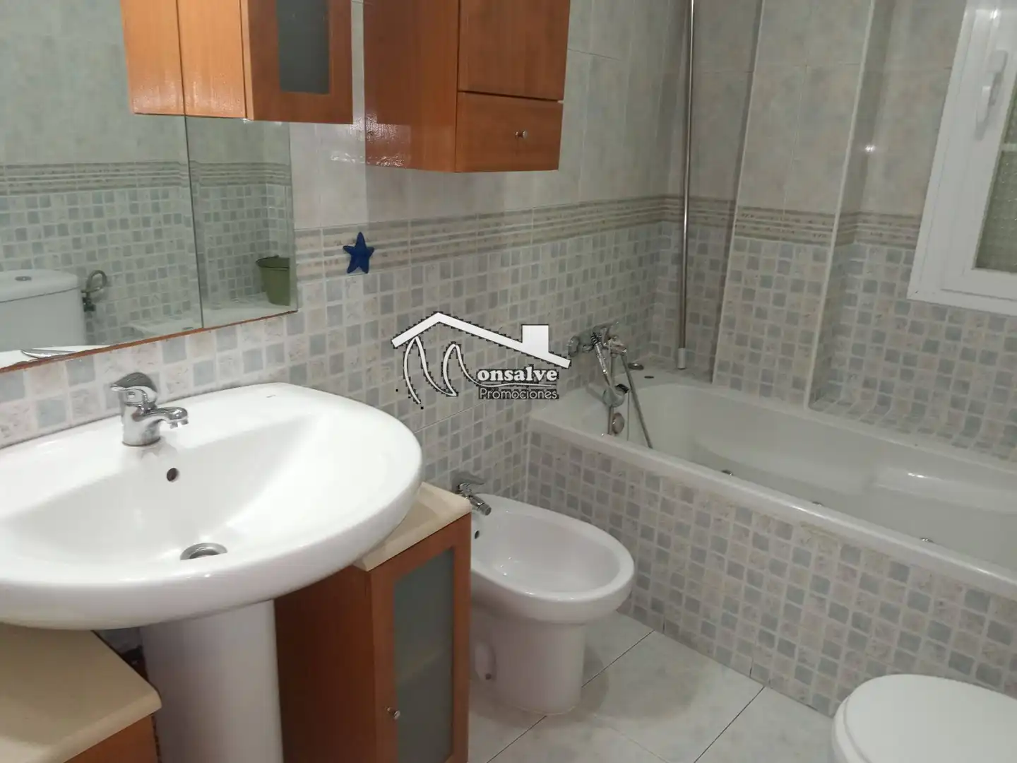 Baño de Piso en venta en Yeles con Aire acondicionado, Calefacción y Amueblado