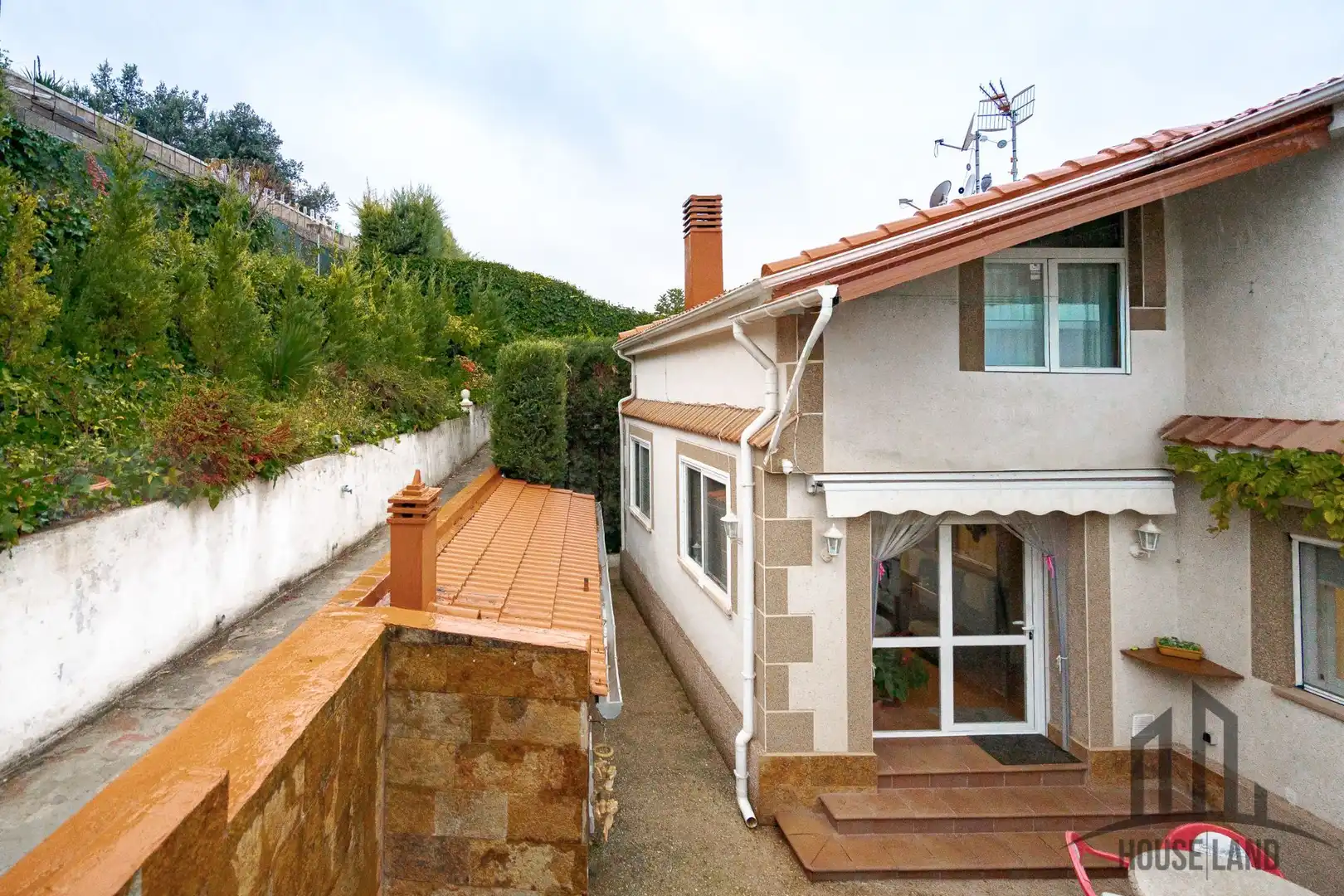 Exterior view of Houses for sale in Fuentenovilla  with Air Conditioner, Heating and Private garden