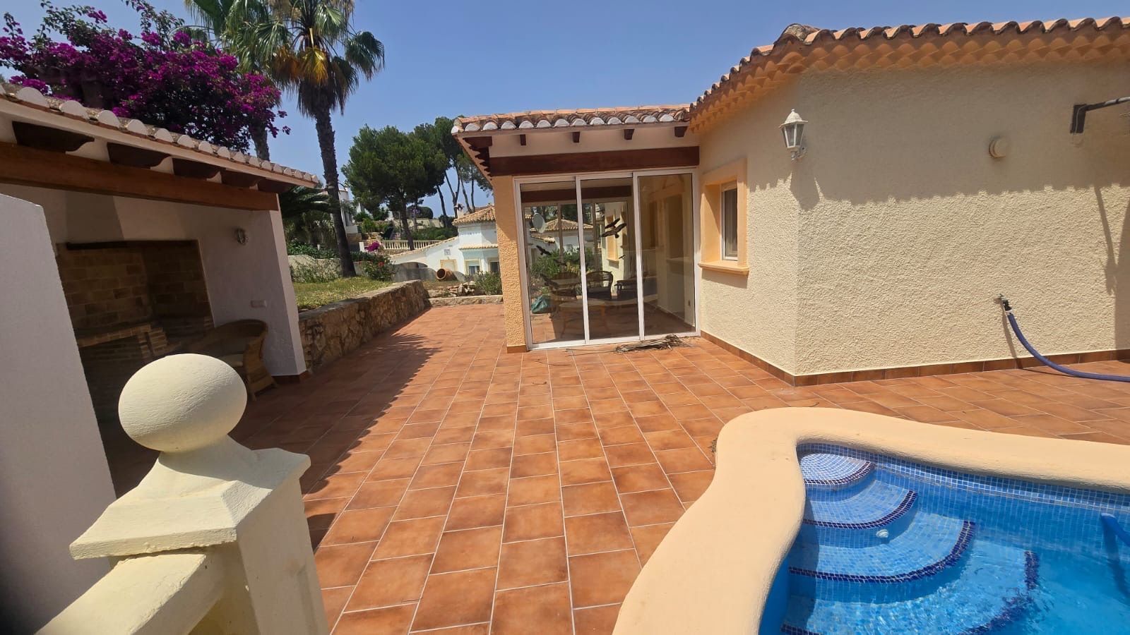 Exterior view of House or chalet for sale in Dénia  with Air Conditioner, Heating and Private garden