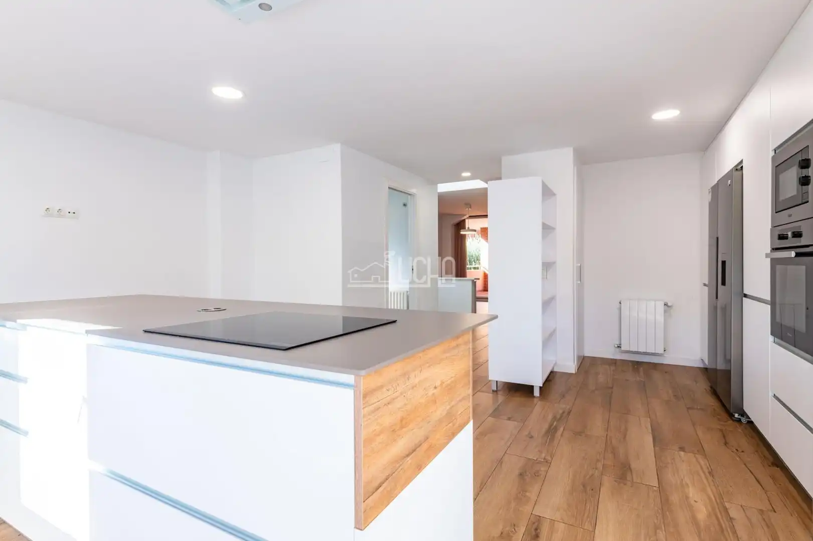 Semi-detached house with terrace for sale in Mas Camarena, imagen 5