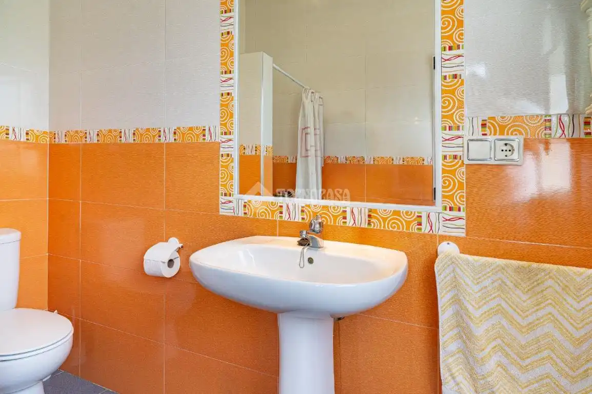 Baño de Finca rústica en venta en Torreperogil con Aire acondicionado y Calefacción