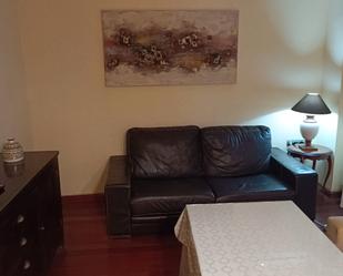 Living room of Flat for sale in  Granada Capital  with Air Conditioner, Heating and Furnished