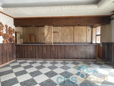 Local comercial de lloguer a Fuerzas Armadas