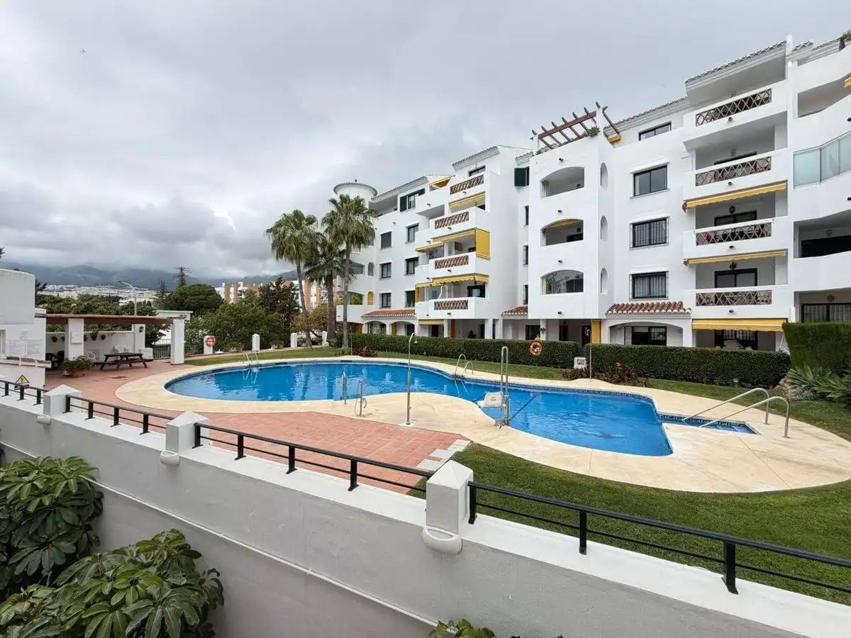 Vista exterior de Apartament en venda en Benalmádena amb Terrassa
