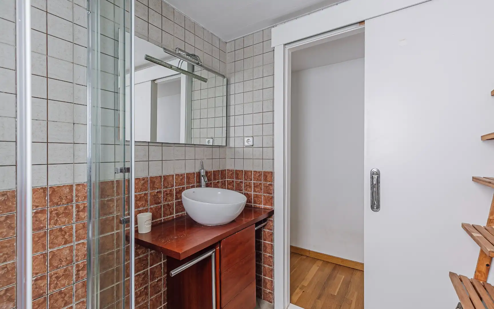 Badezimmer von Dachboden zum Verkauf in Barcelona mit Klimaanlage, Terrasse und Möbliert