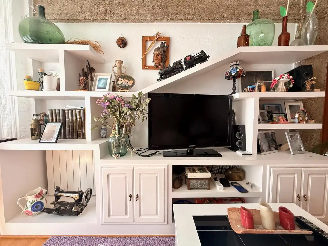 Sala d'estar de Pis en venda en Donostia - San Sebastián  amb Calefacció i Traster
