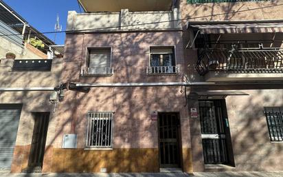 Exterior view of Single-family semi-detached for sale in Sabadell  with Heating, Terrace and Furnished