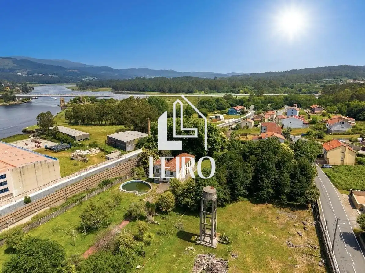 Edifici en venda en Catoira amb Piscina comunitària
