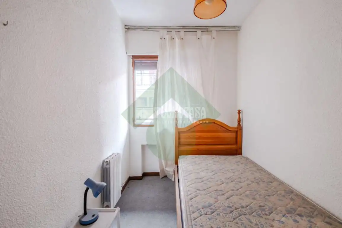 Habitación de Piso en venta en Madrid con Calefacción y Terraza