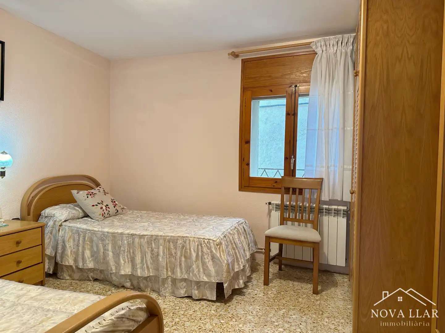 Dormitori de Casa adosada en venda en Gombrèn amb Calefacció, Parquet i Forn