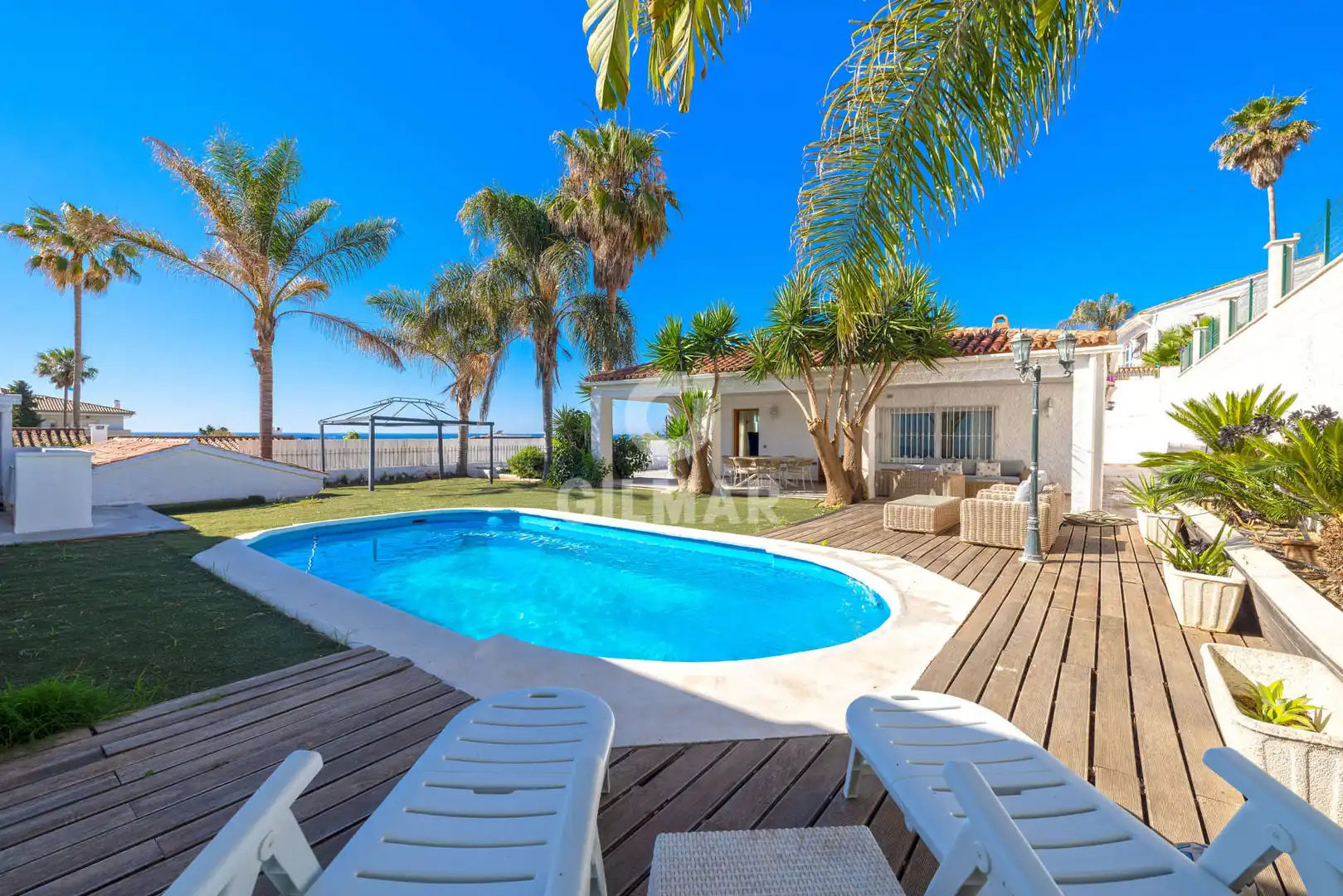 Piscina de Casa o xalet en venda en Estepona amb Calefacció, Jardí privat i Piscina