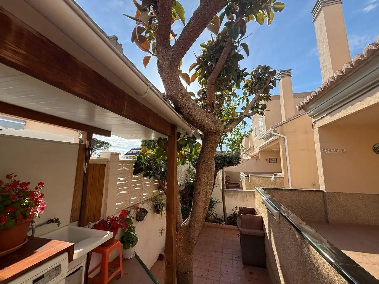 Terrassa de Casa o xalet en venda en Sagunto / Sagunt amb Aire condicionat, Jardí privat i Terrassa