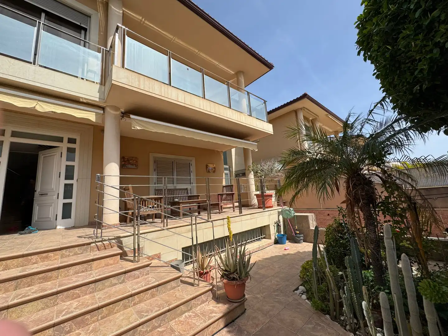 Vista exterior de Casa o chalet en venta en Elche / Elx con Aire acondicionado, Calefacción y Jardín privado