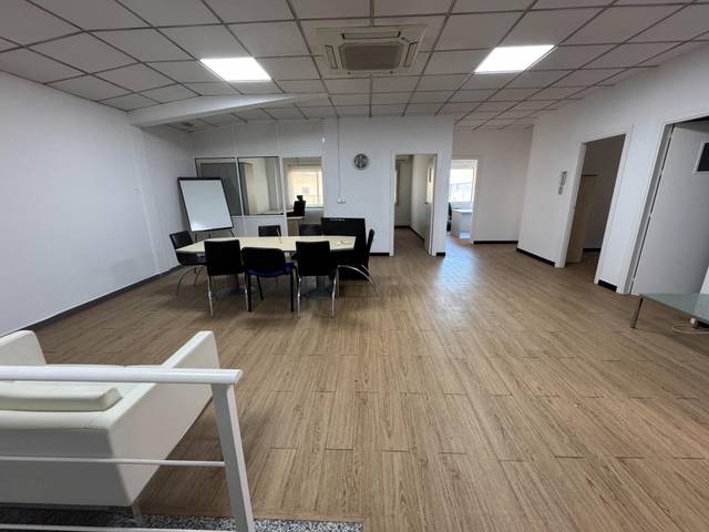 Oficina en Alquiler en Calle LOJA en Peligros