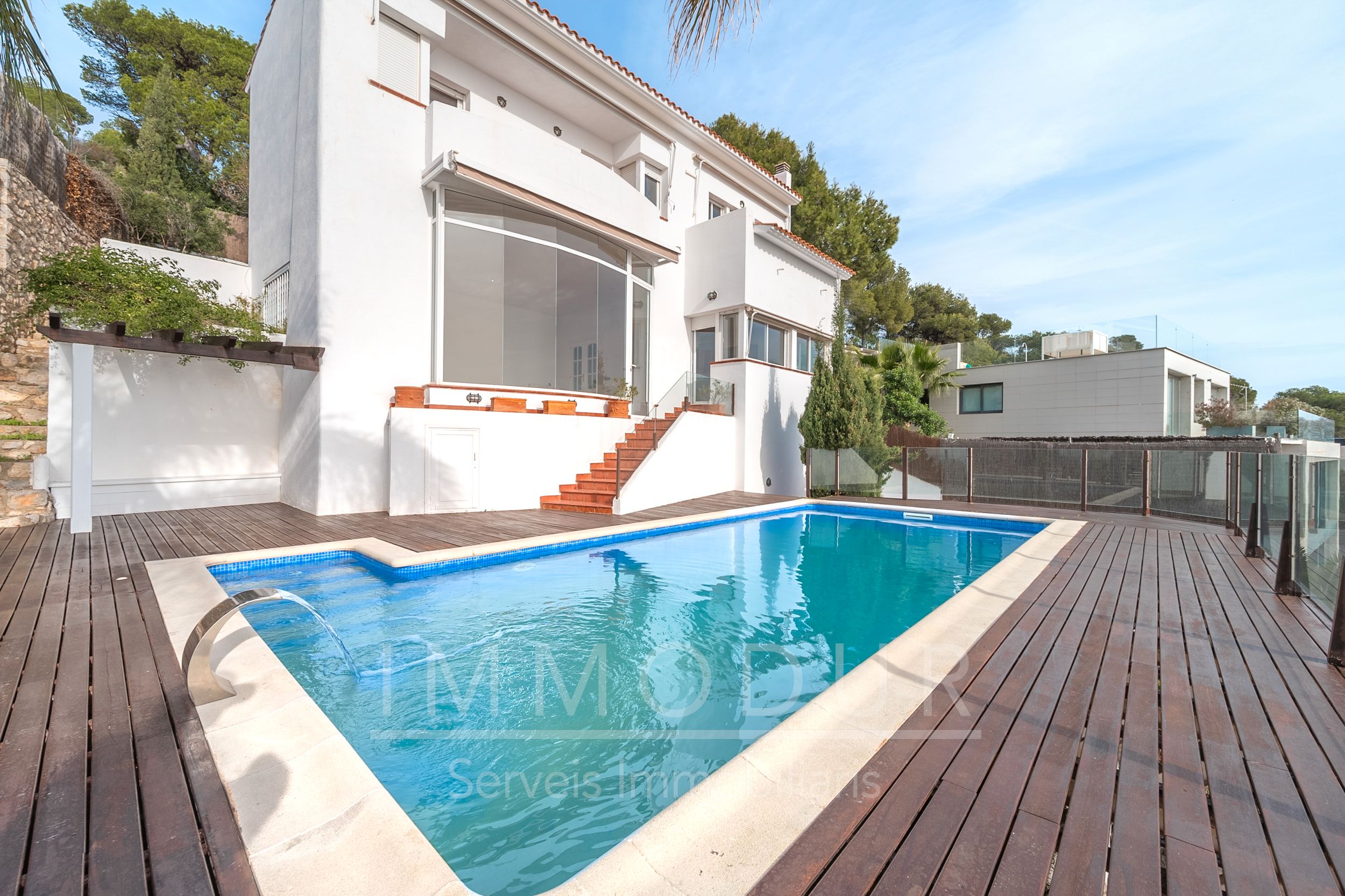 Piscina de Casa o xalet en venda en Sitges amb Aire condicionat, Calefacció i Jardí privat
