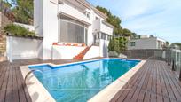 Swimming pool of House or chalet for sale in Sitges  with Air Conditioner, Heating and Private garden