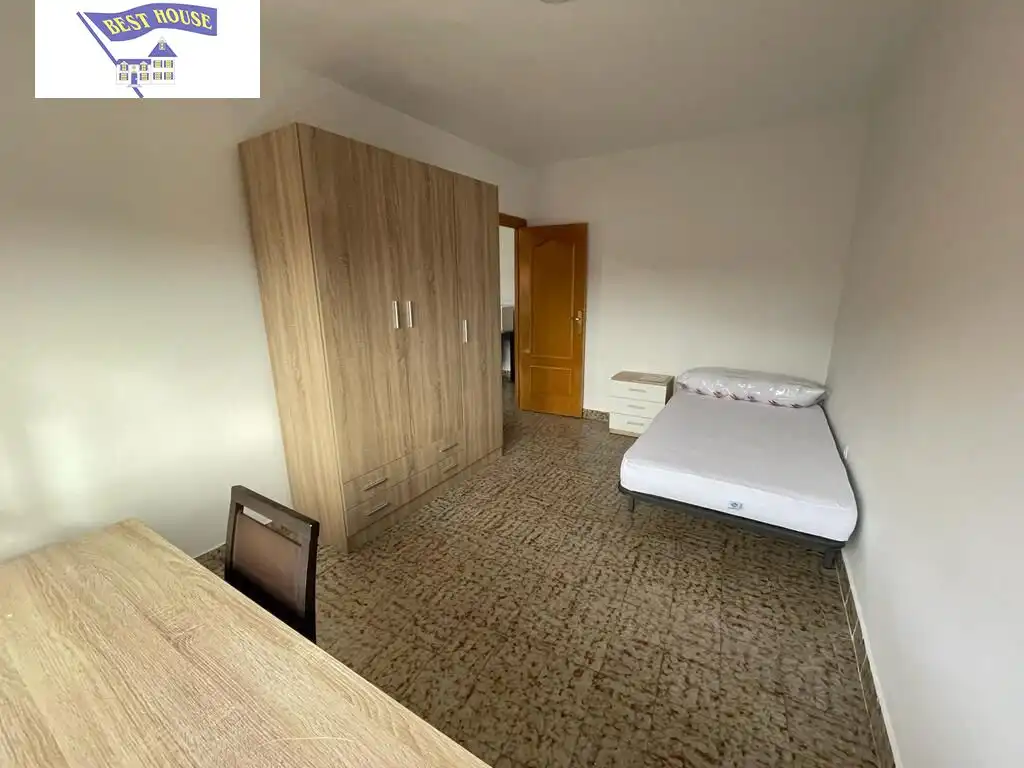 Bedroom of Flat for share in Albacete  with Heating and Balcony