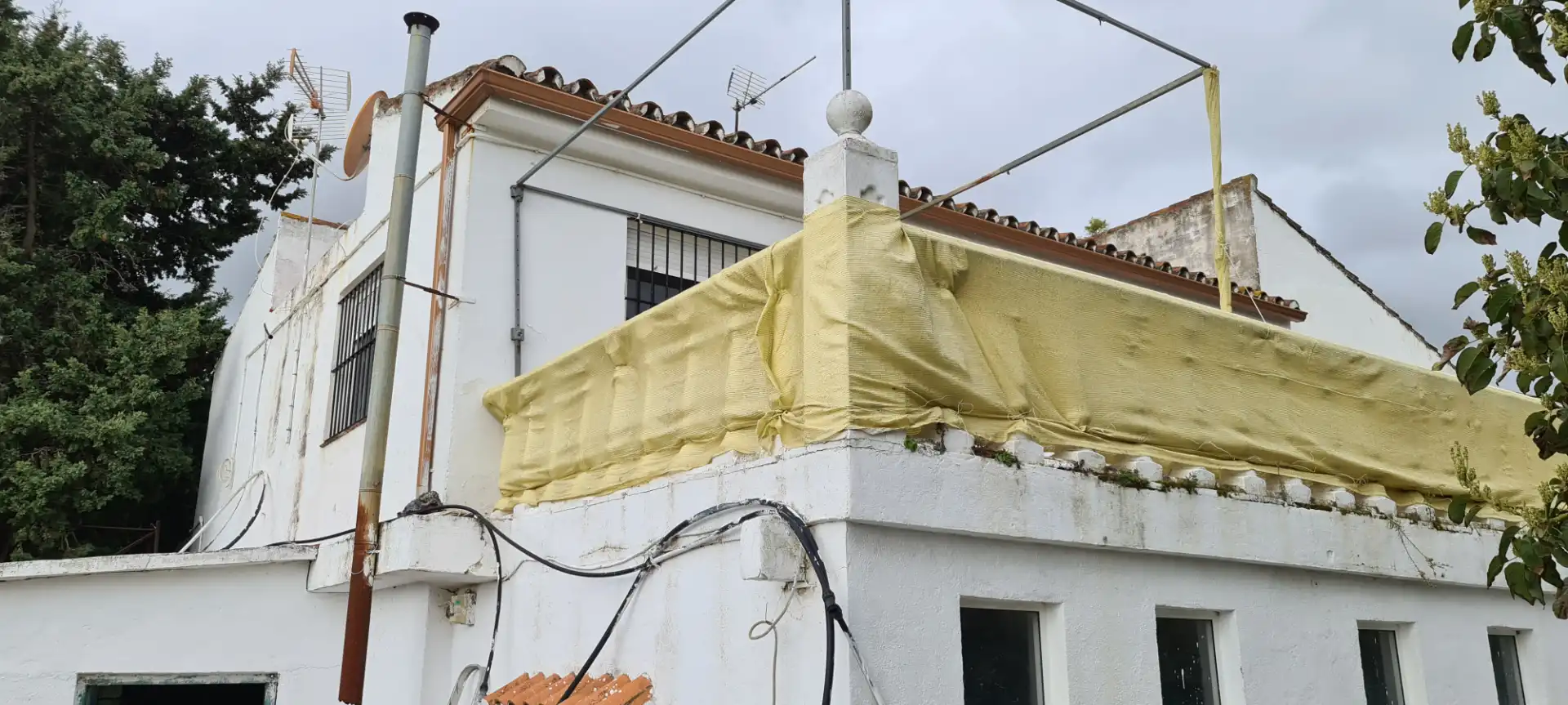 Vista exterior de Finca rústica en venda en Mijas amb Aire condicionat, Calefacció i Jardí privat