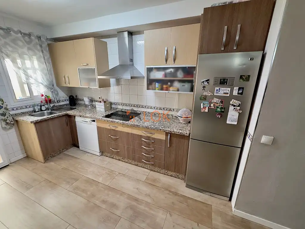 Houses for sale in Calle Antonio Jose Velasco, Churriana - El Pizarrillo - La Noria-Guadalsol