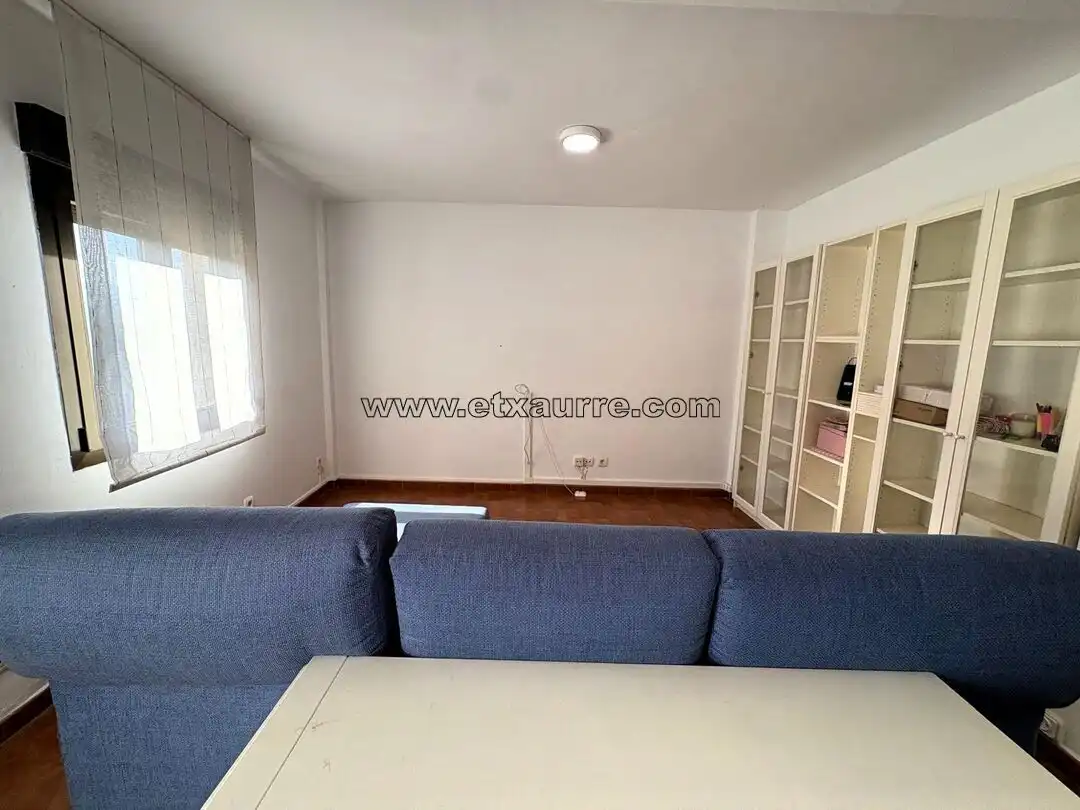 Living room of Flat for sale in Laudio / Llodio  with Storage room, Balcony and Alarm