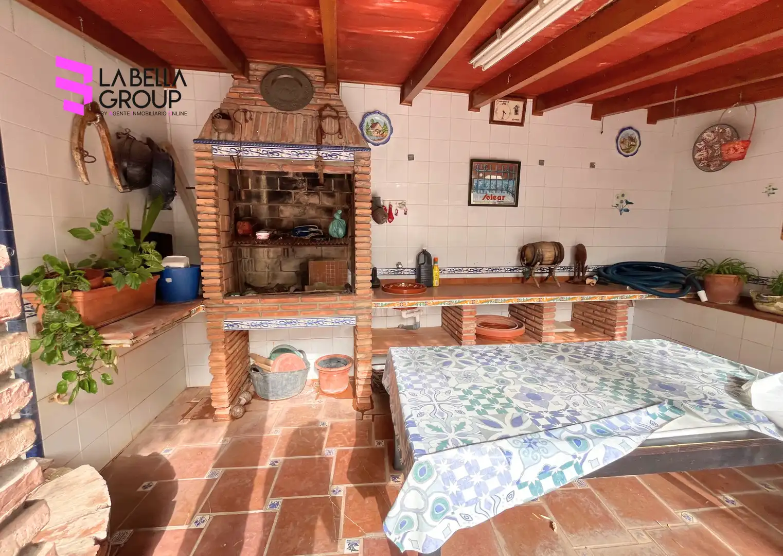 Cuina de Casa o xalet en venda en Alhaurín de la Torre amb Aire condicionat, Jardí privat i Terrassa