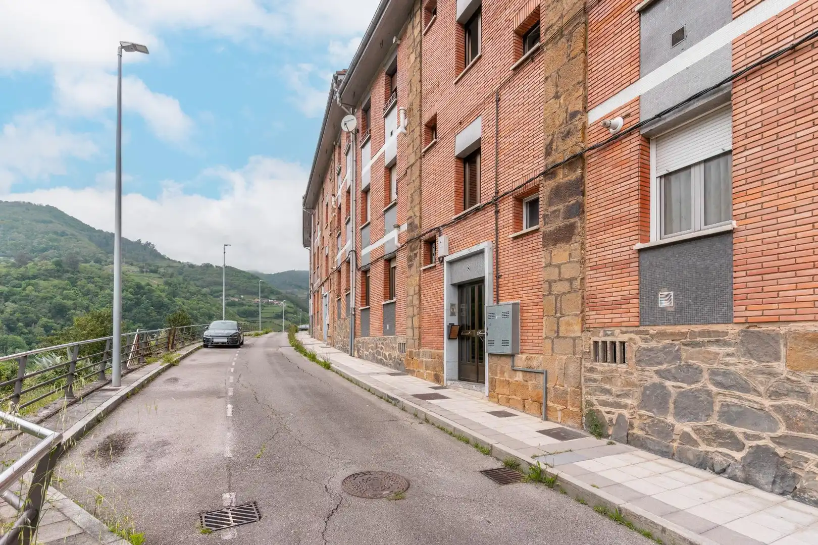 Vista exterior de Piso en venta en Aller