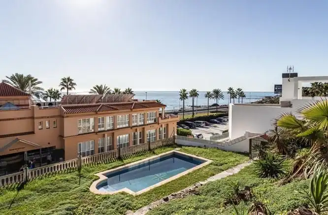 Vista exterior de Casa o chalet en venta en Mijas con Aire acondicionado, Calefacción y Jardín privado