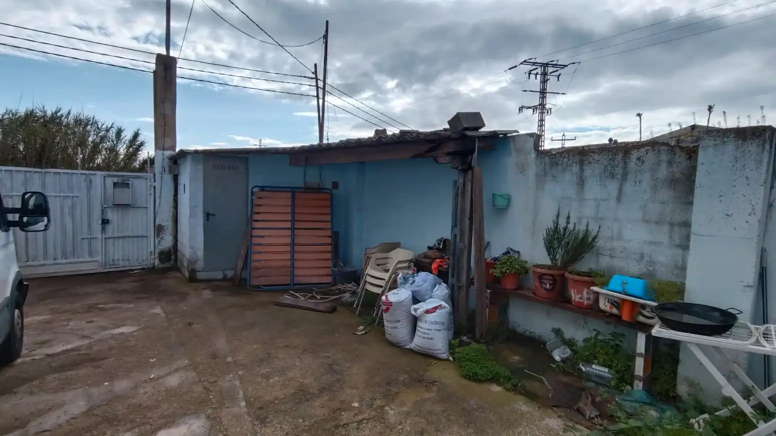 Vista exterior de Nave industrial en venta en Aldaia