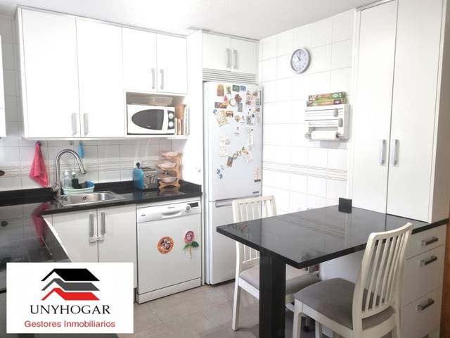 Piso en Venta en Avenida de Zarauz en Parque Roma - Coronas