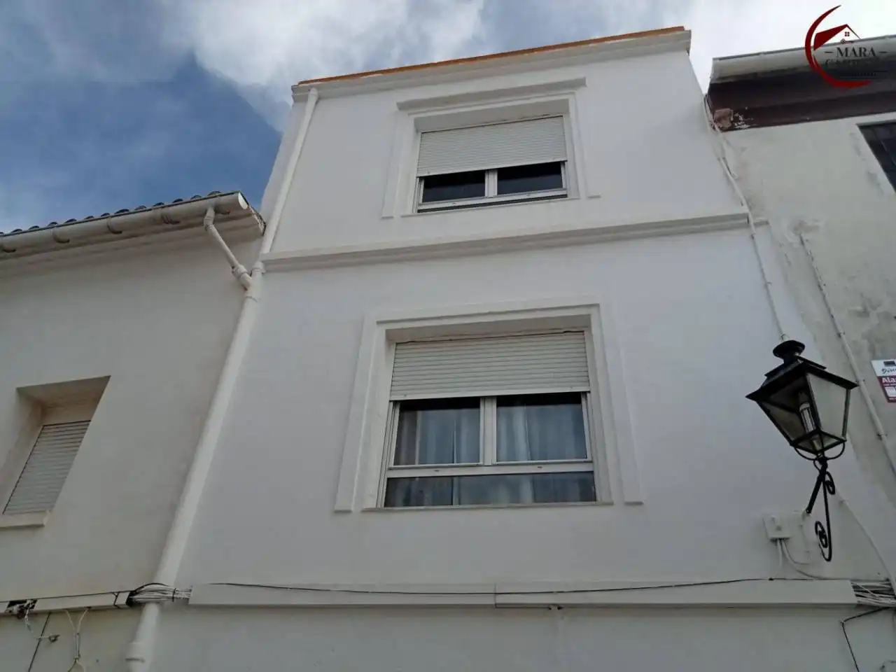 Vista exterior de Casa adosada en venda en Oliva amb Aire condicionat, Calefacció i Terrassa