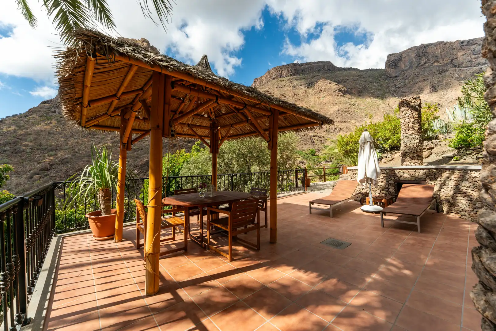 Terrassa de Casa o xalet en venda en El Horno