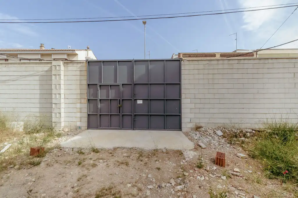 Terreno rústico en venta en C/ Francisco García Pavon, imagen 6