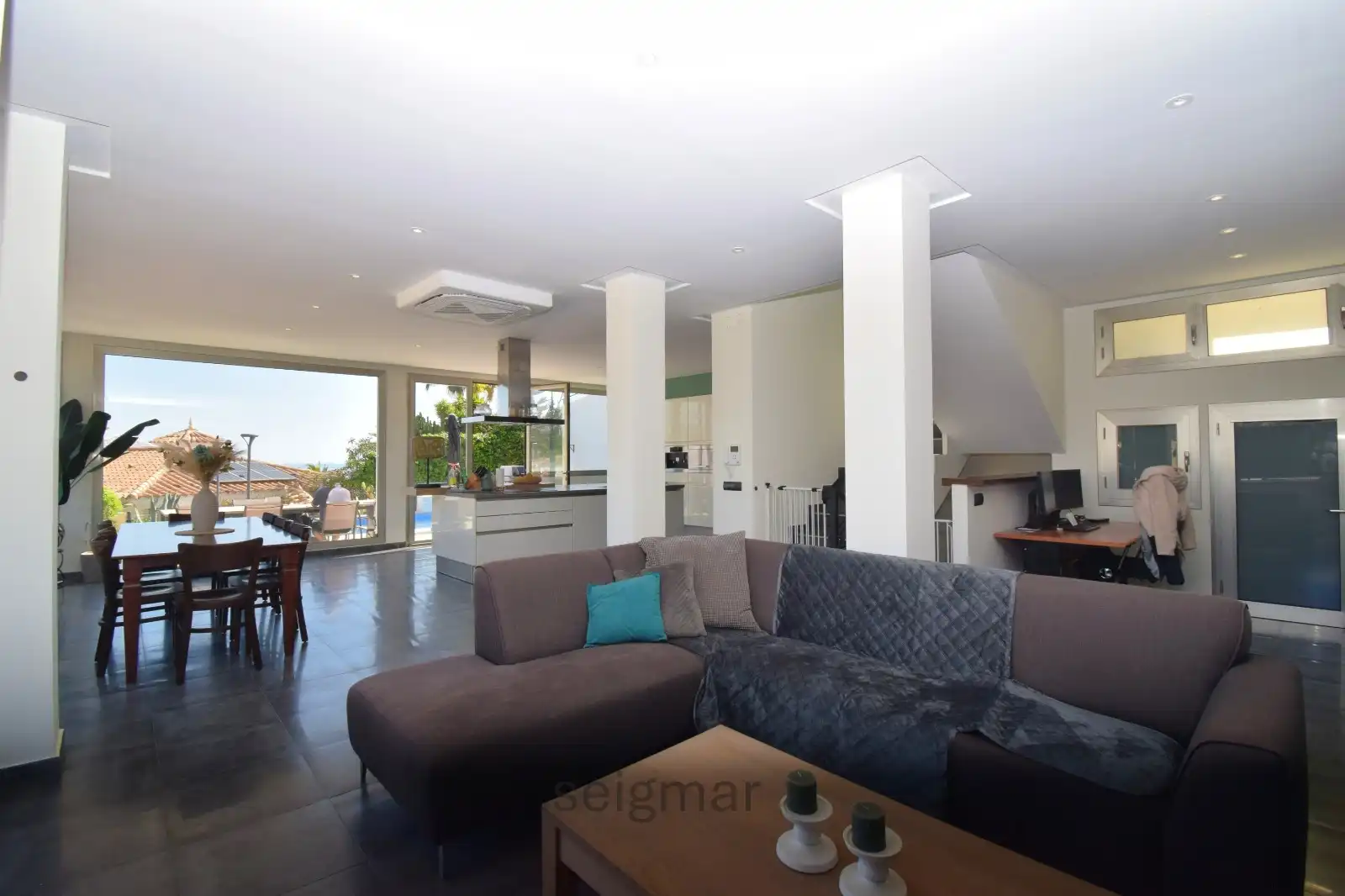 Houses for sale in Pueblo Acantilado - Lanuza