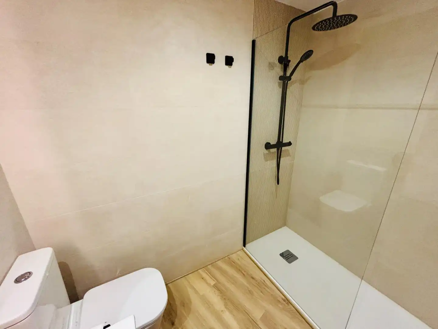 Bany de Apartament en venda en Fuengirola amb Aire condicionat, Calefacció i Terrassa