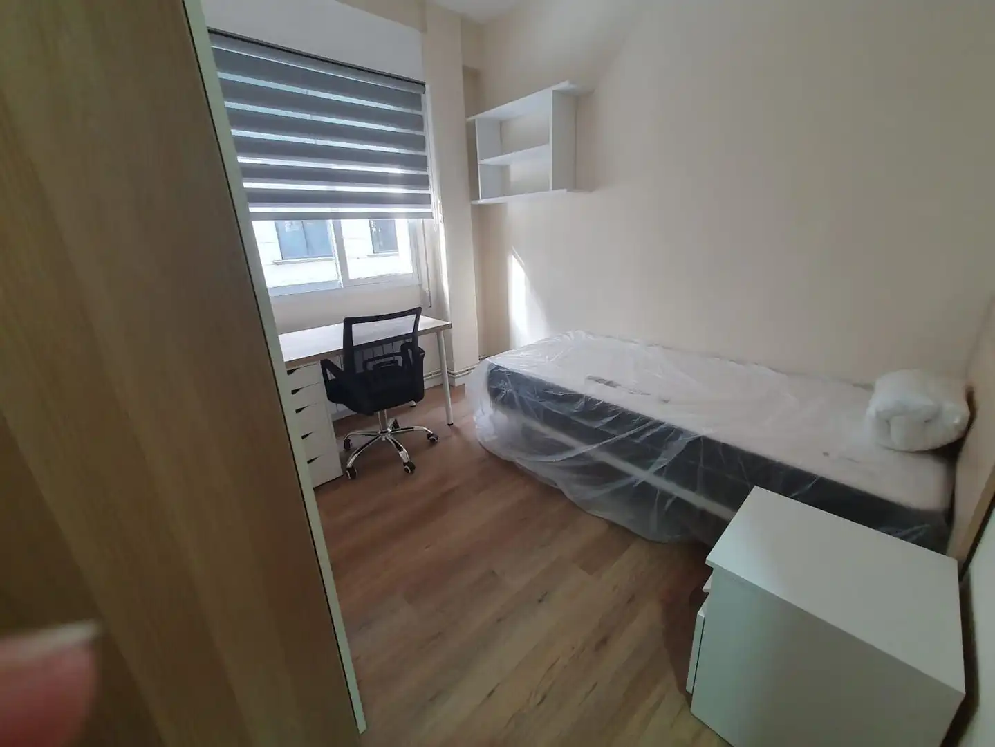 Schlafzimmer von Wohnung zur Miete in A Ponte